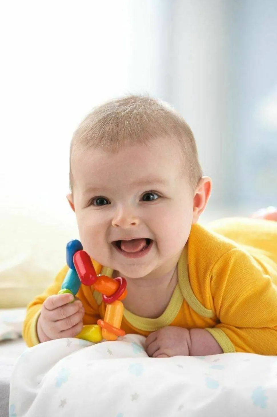 Store HABA Dilly-Dally Wooden Rattle With Plastic Rings