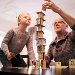 Store HABA Rhino Hero Stacking Cards Game